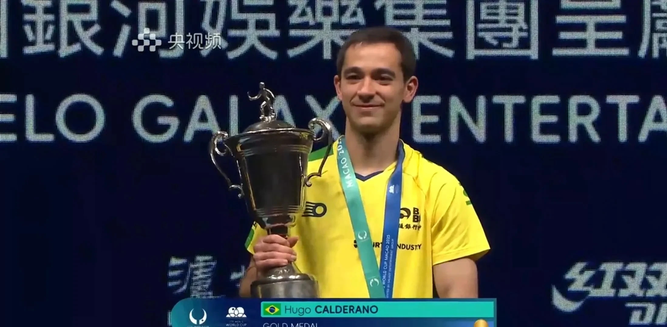 爱游戏- Jackylove为了挣钱 